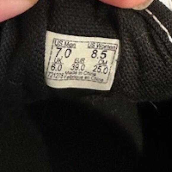 VANS Checkerboard Butterfly Cherries invited Old Skool Size 8.5 - Picture 5 of 6